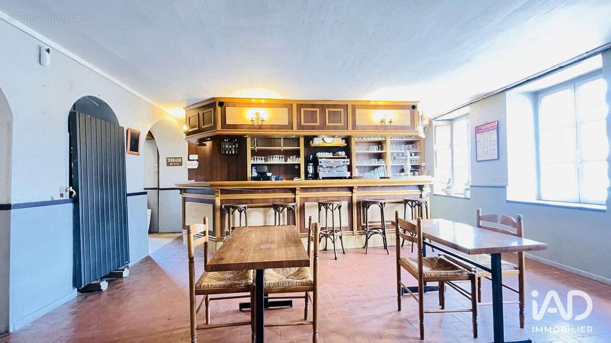 Photo 3 - Commerce à CHEPTAINVILLE