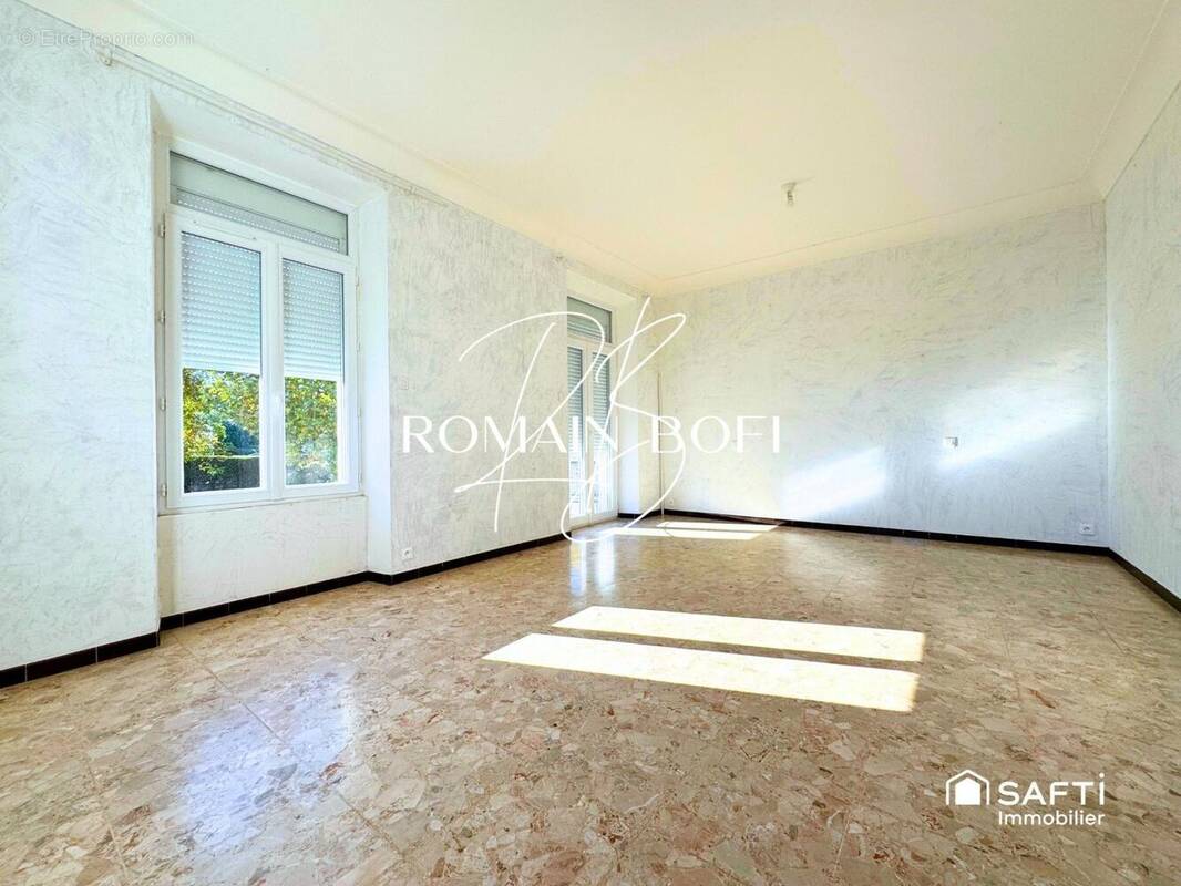 Photo 1 - Maison à CRUVIERS-LASCOURS