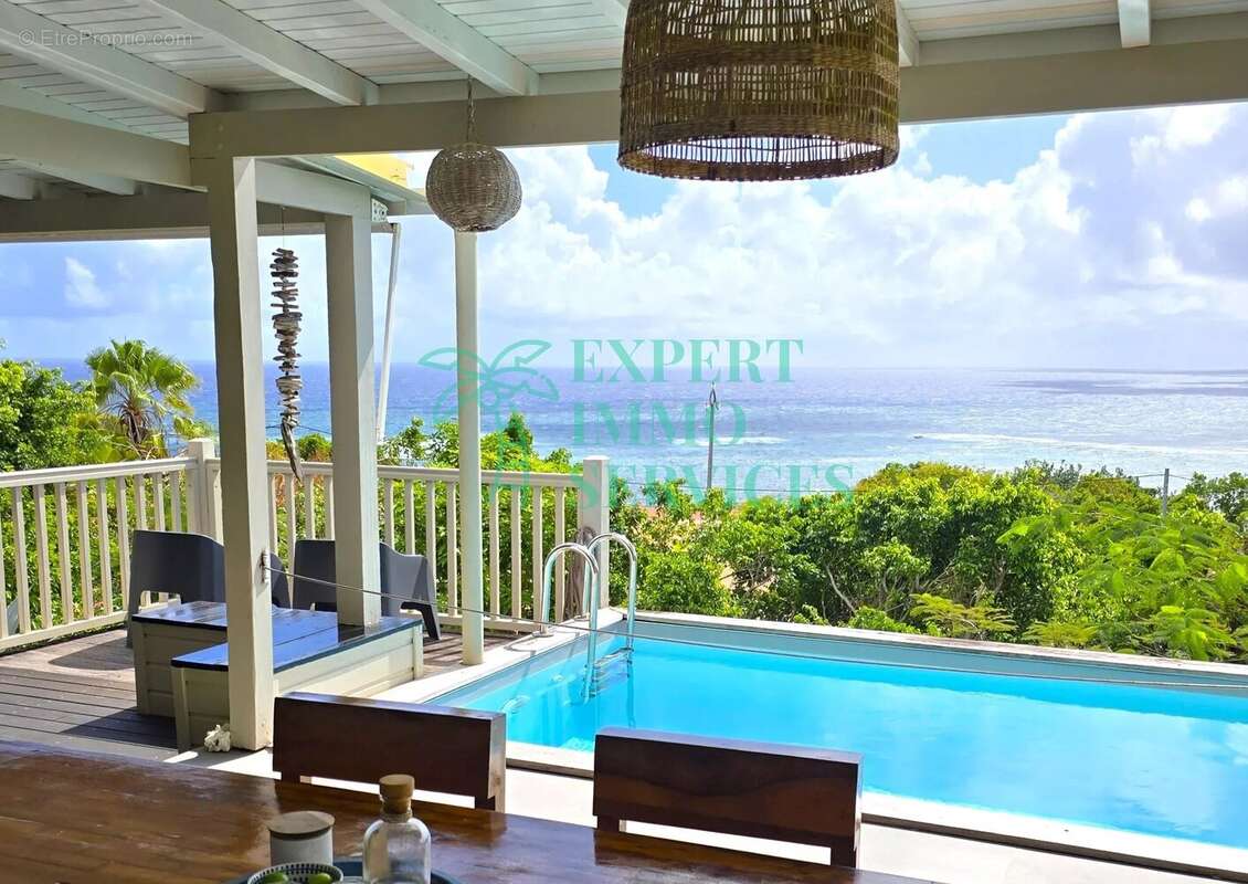 Maison à CAPESTERRE-DE-MARIE-GALANTE