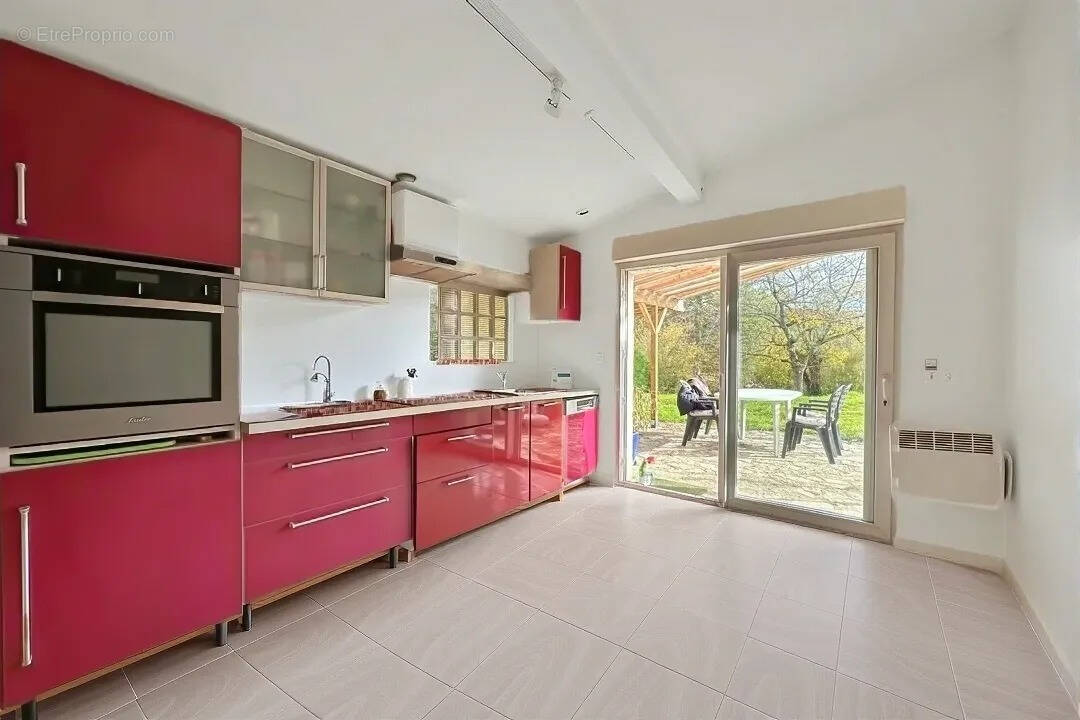 Maison à SAINT-REMY-LES-CHEVREUSE