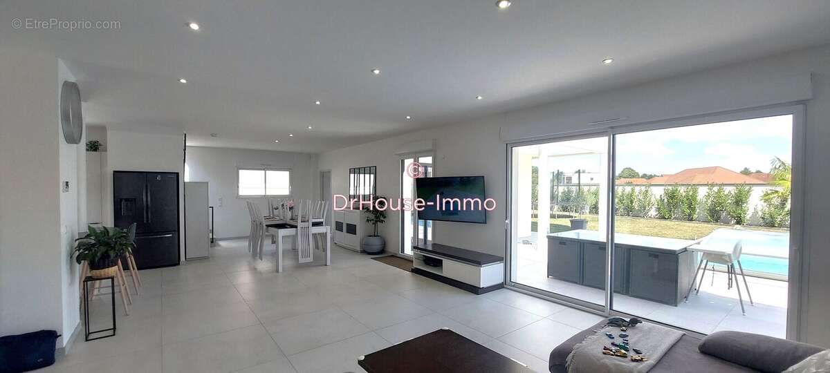 Maison à BREVIANDES