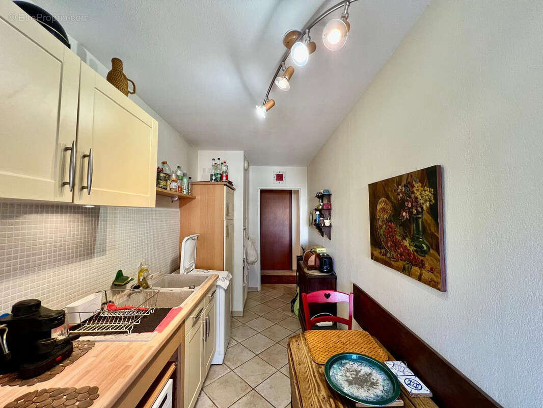 Appartement à SAINT-LAURENT-DU-VAR