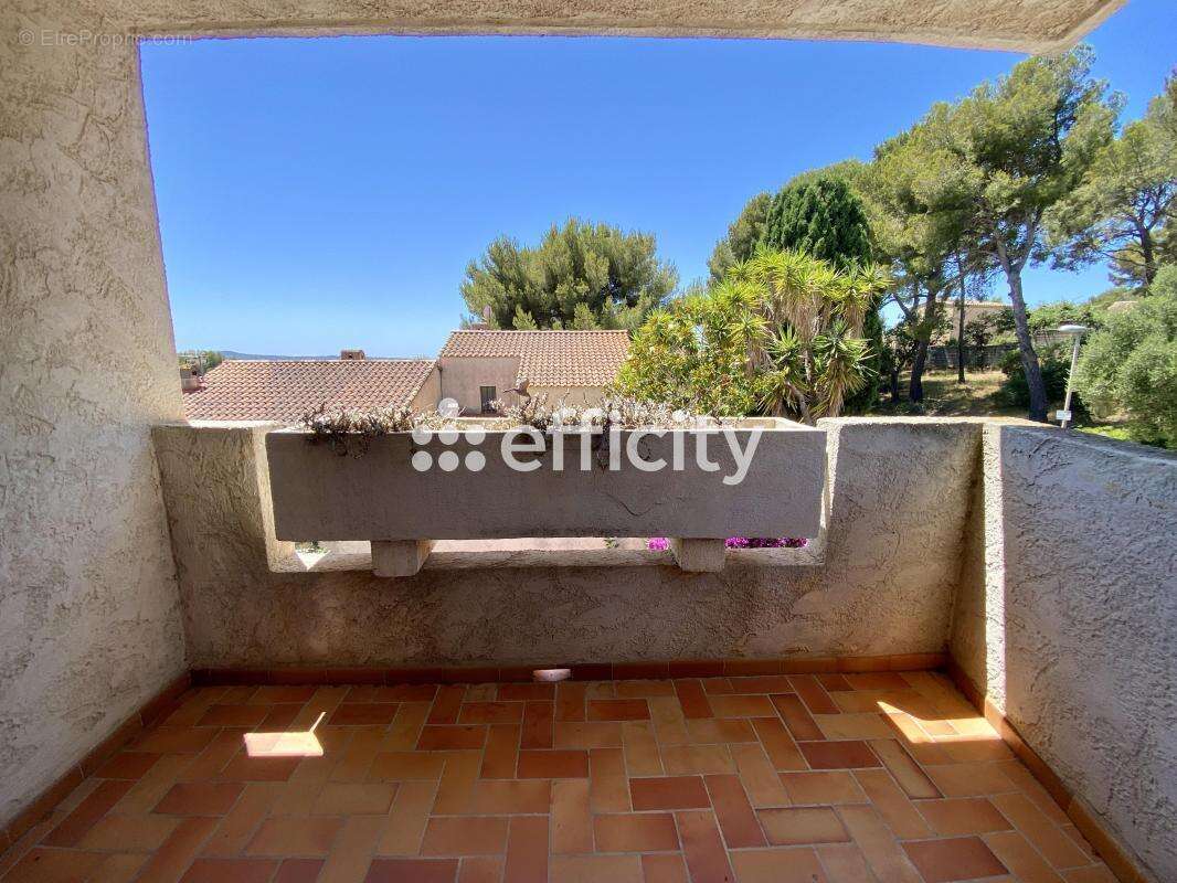 Appartement à SIX-FOURS-LES-PLAGES