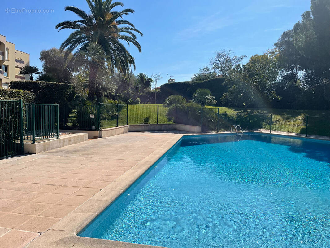 Appartement à VALLAURIS