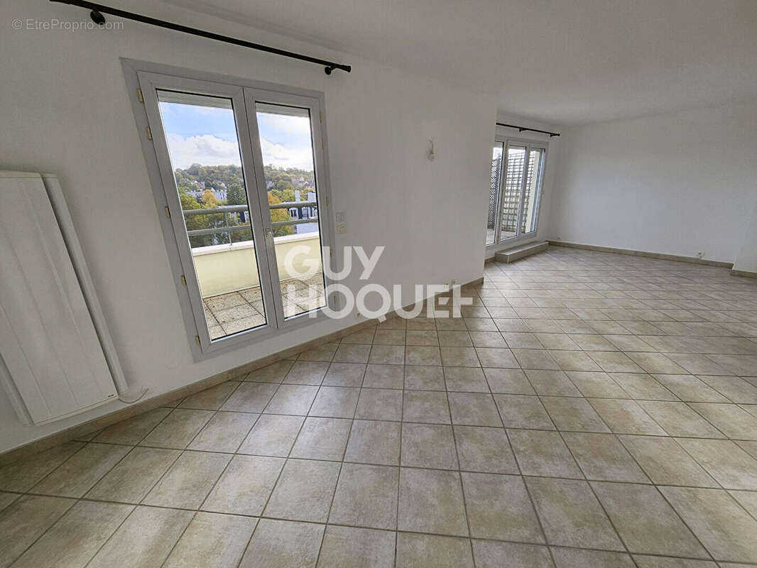 Appartement à ROSNY-SOUS-BOIS
