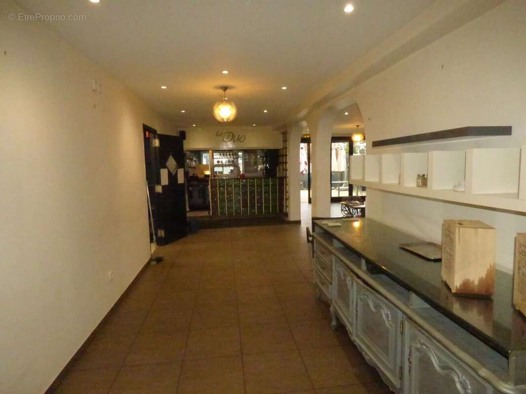 Commerce à CHENNEVIERES-SUR-MARNE