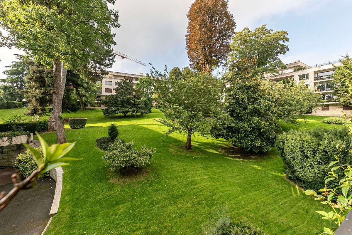 Appartement à VILLE-D'AVRAY