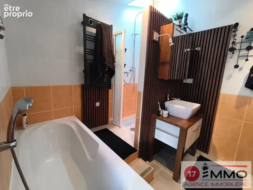 Maison de charme La Jarne 240 m2 - photo 9