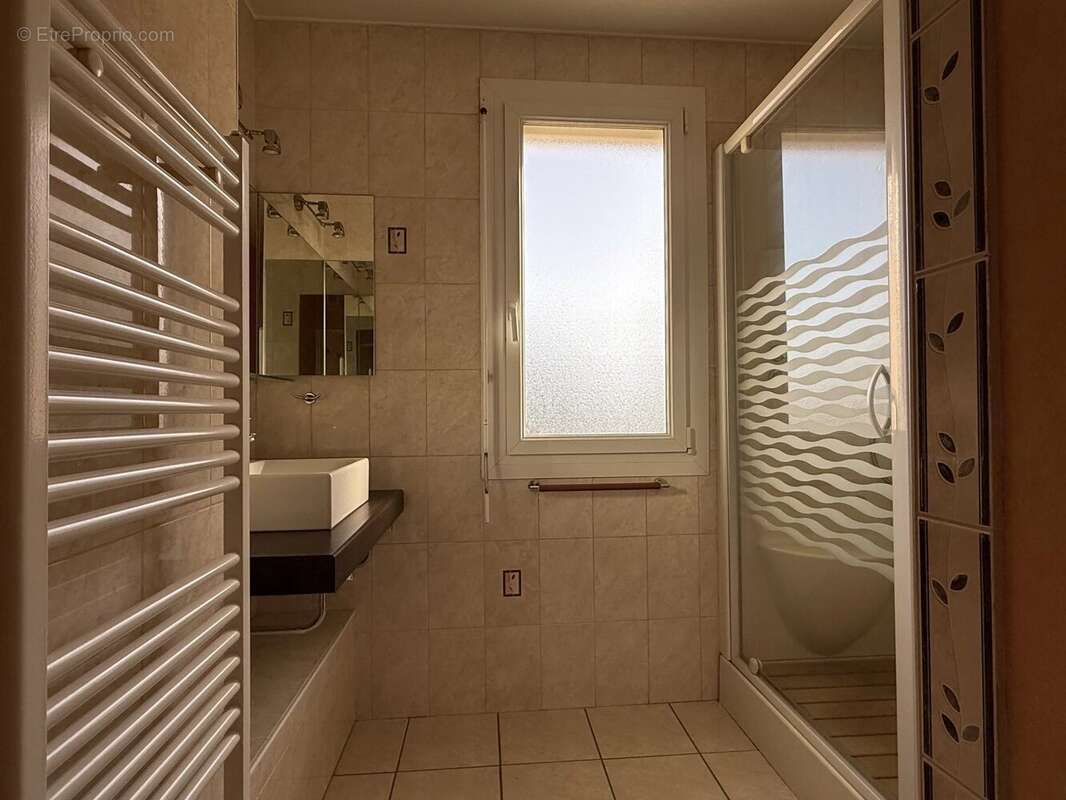 Maison à SAINT-JULIEN-DU-SAULT