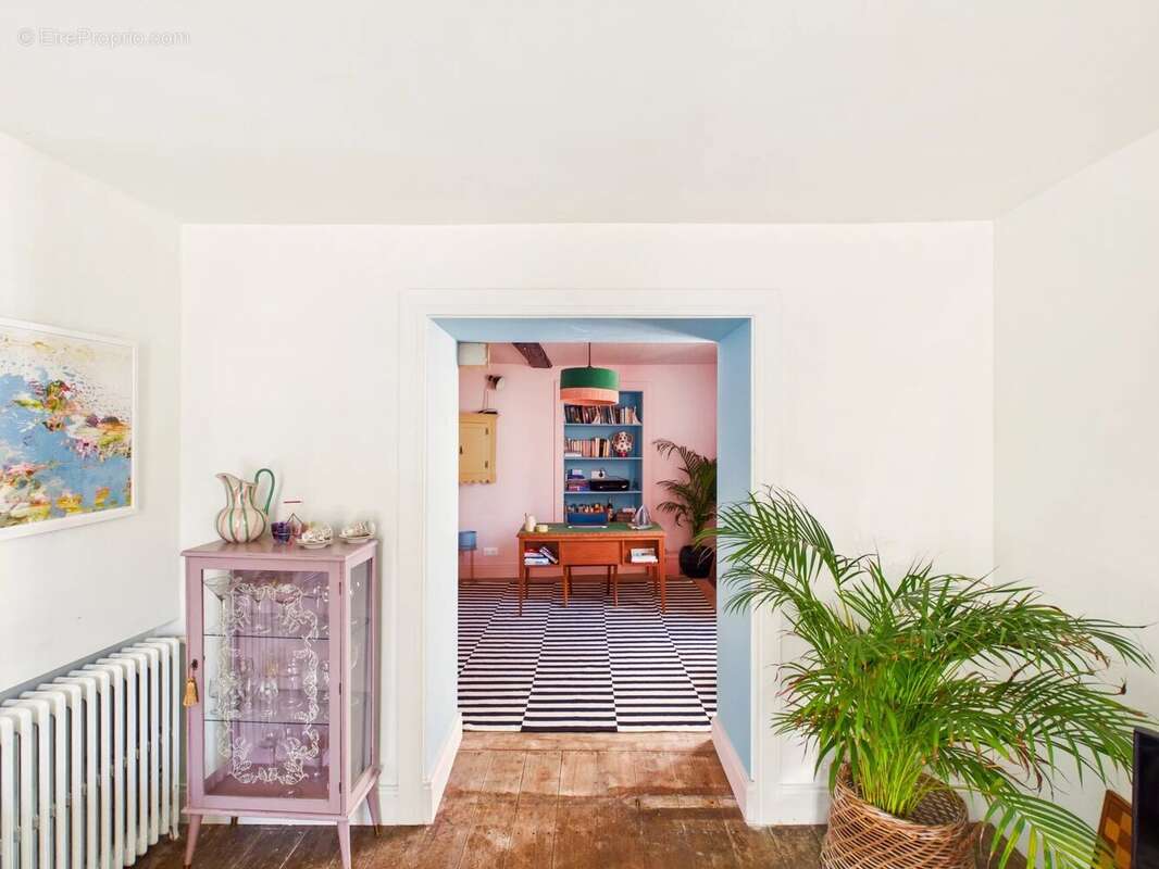 Maison à SALLES-LAVALETTE