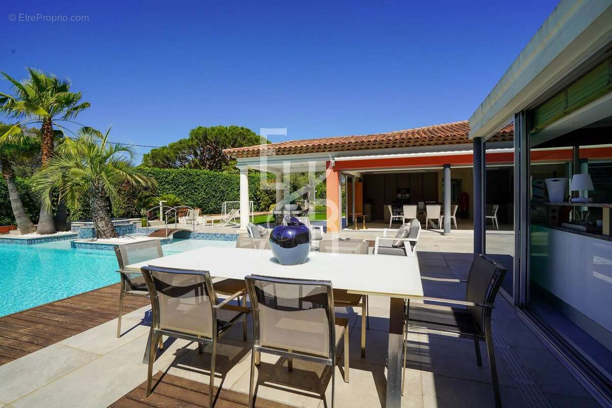 Maison à MOUGINS