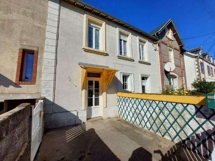 Maison à DONVILLE-LES-BAINS