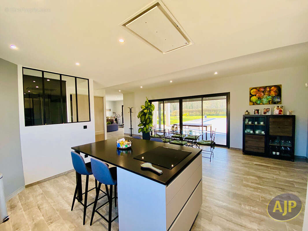 Maison à LESPARRE-MEDOC