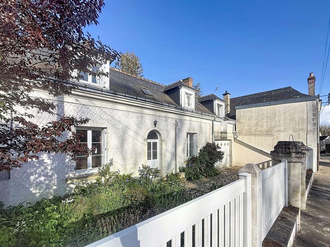 Maison à LA MEMBROLLE-SUR-CHOISILLE
