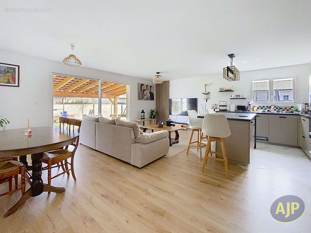 Maison à CASTELNAU-DE-MEDOC