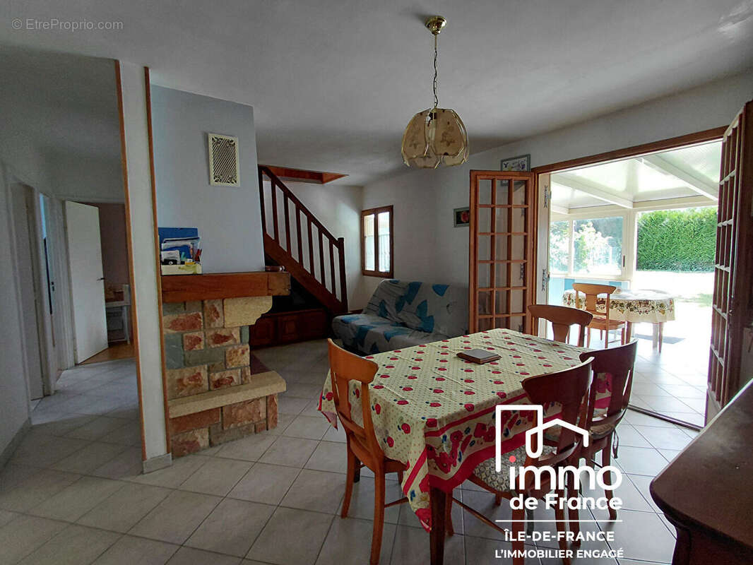Maison à PLAISIR