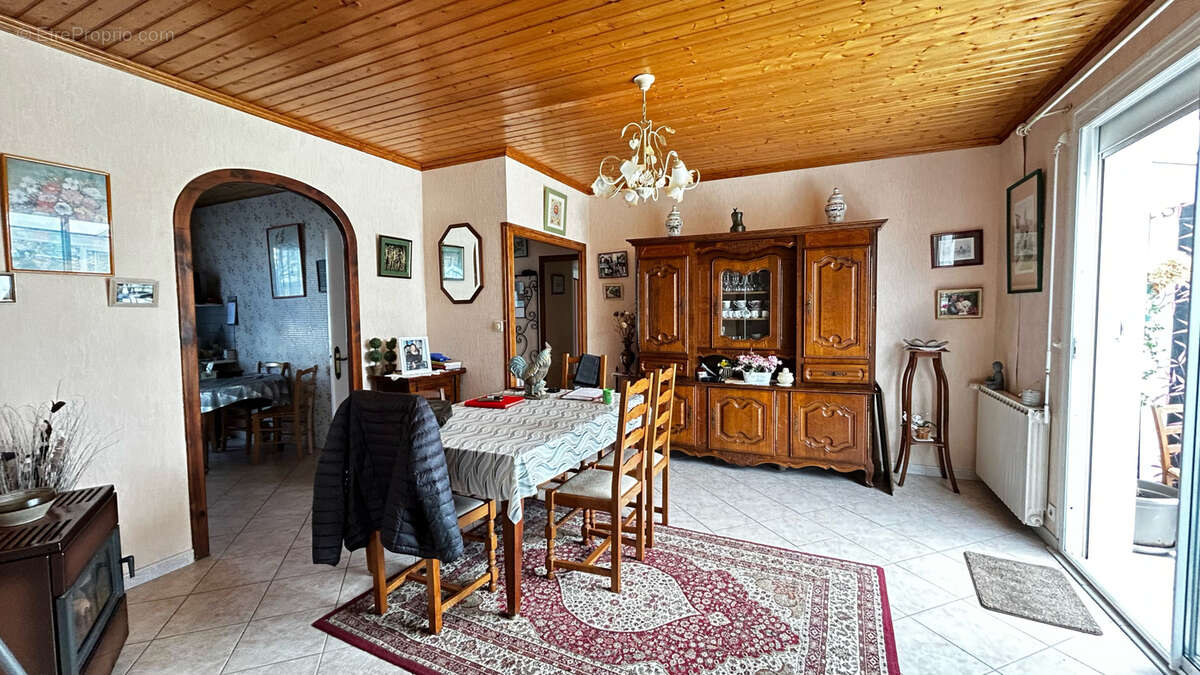 Maison à DOMPIERRE-SUR-MER