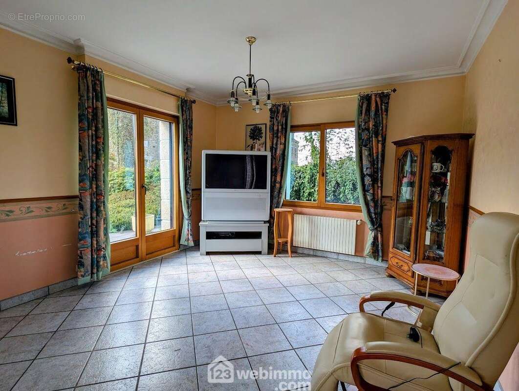 Maison à CALLAC