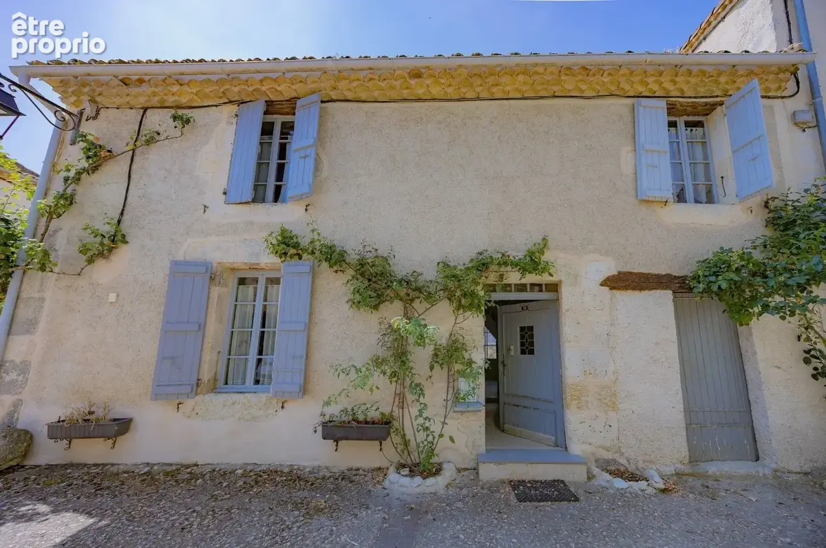 Maison de village en pierre avec gîte - photo 1