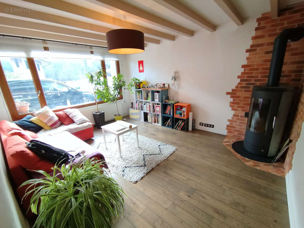 Maison à MONNETIER-MORNEX