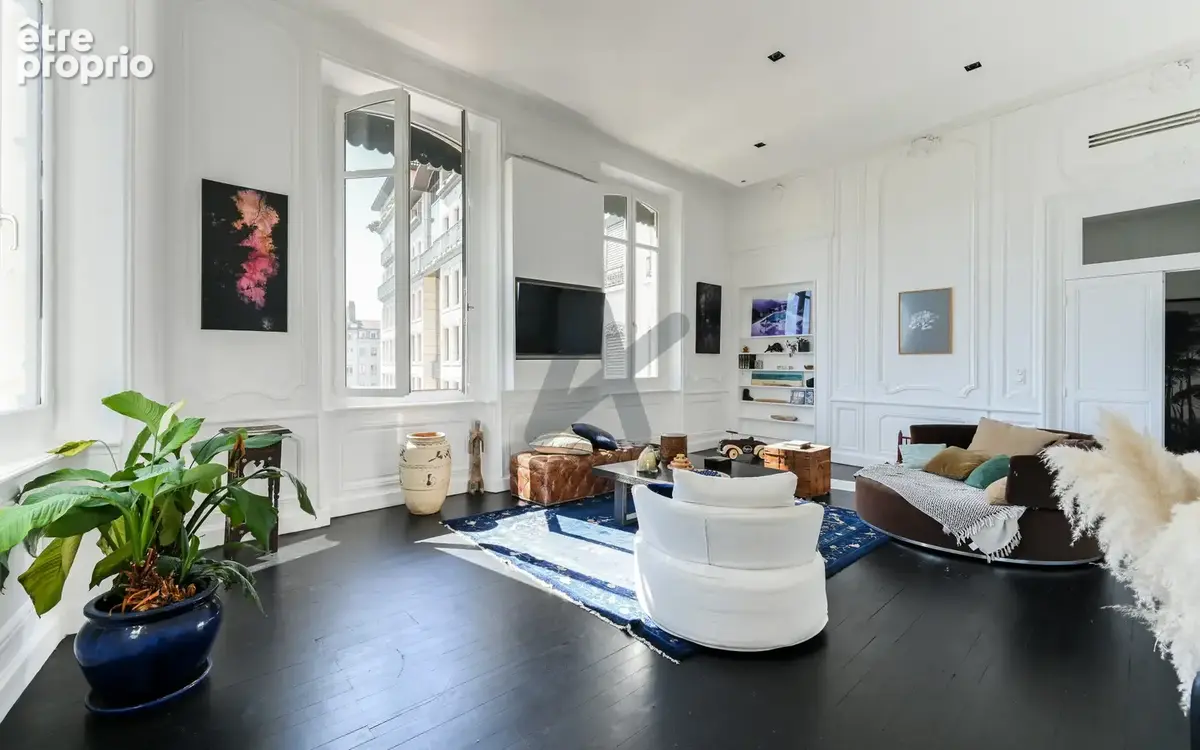 Superbe appartement d’angle   Vue imprenable sur le Rhône. - photo 2