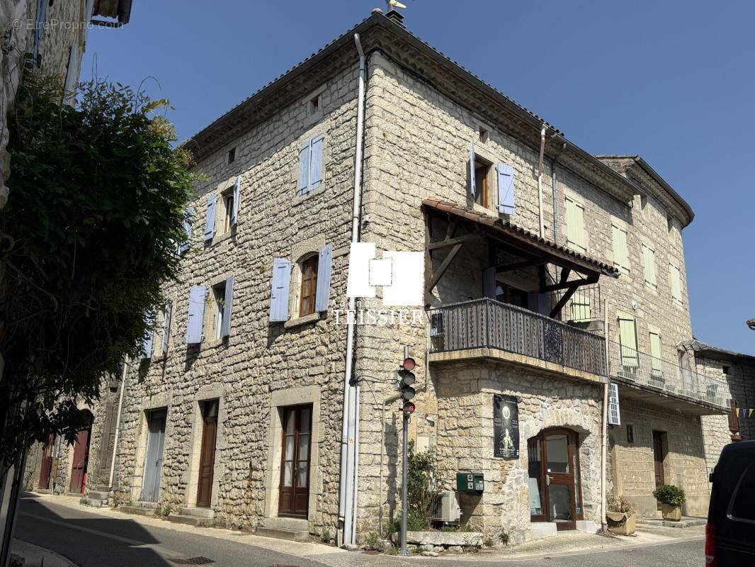Maison à BERRIAS-ET-CASTELJAU