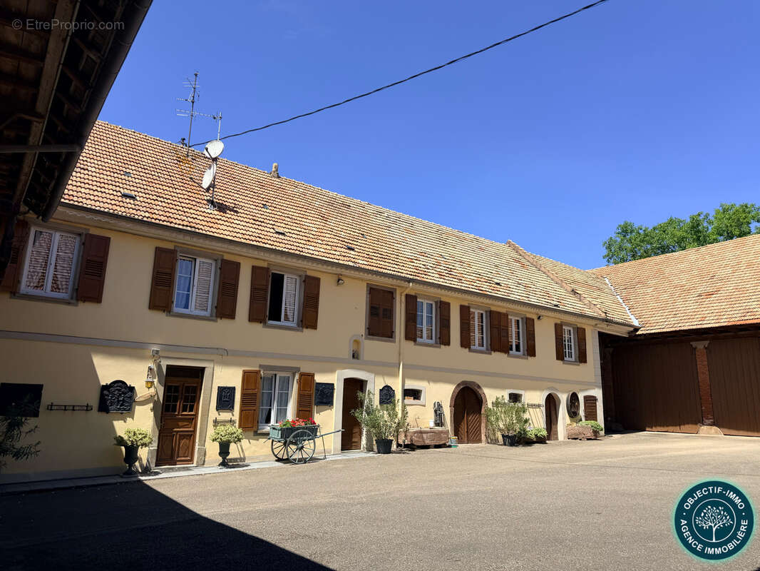 Exceptionnel corps de ferme  batisse de 350 m2  47 ares - photo 7