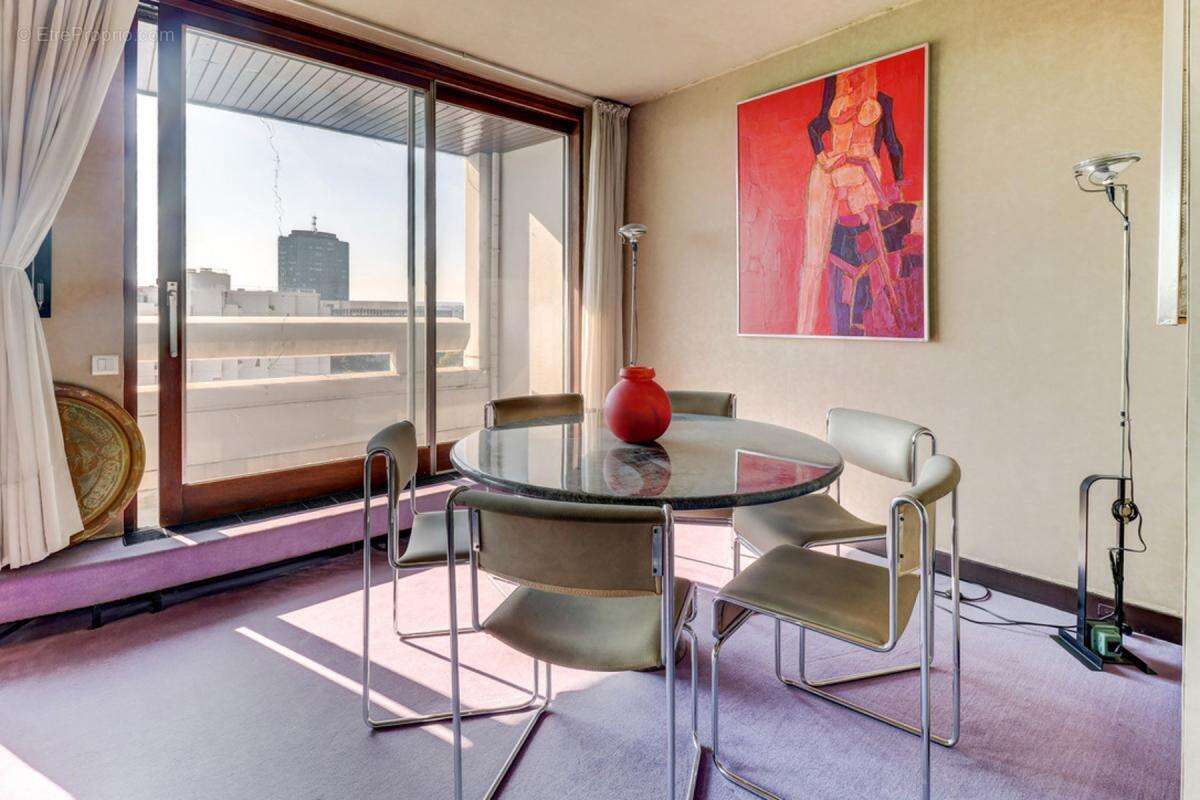 Appartement à PARIS-15E