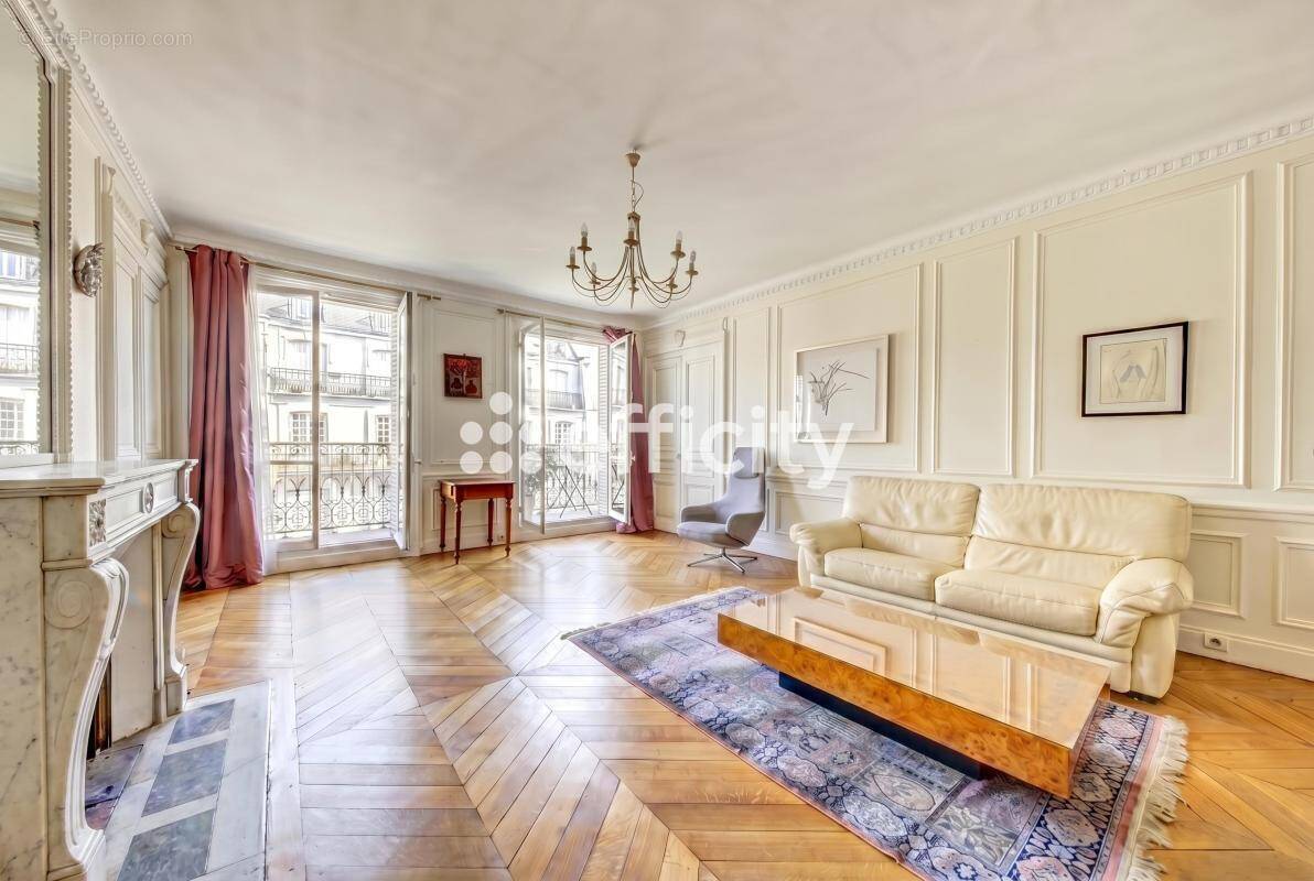 Appartement à PARIS-17E