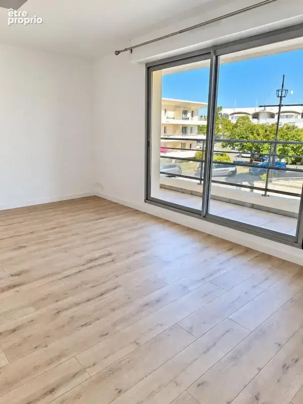La Rochelle Les Minimes – T3 rénové 66 m² – Loggia & Parking - photo 2