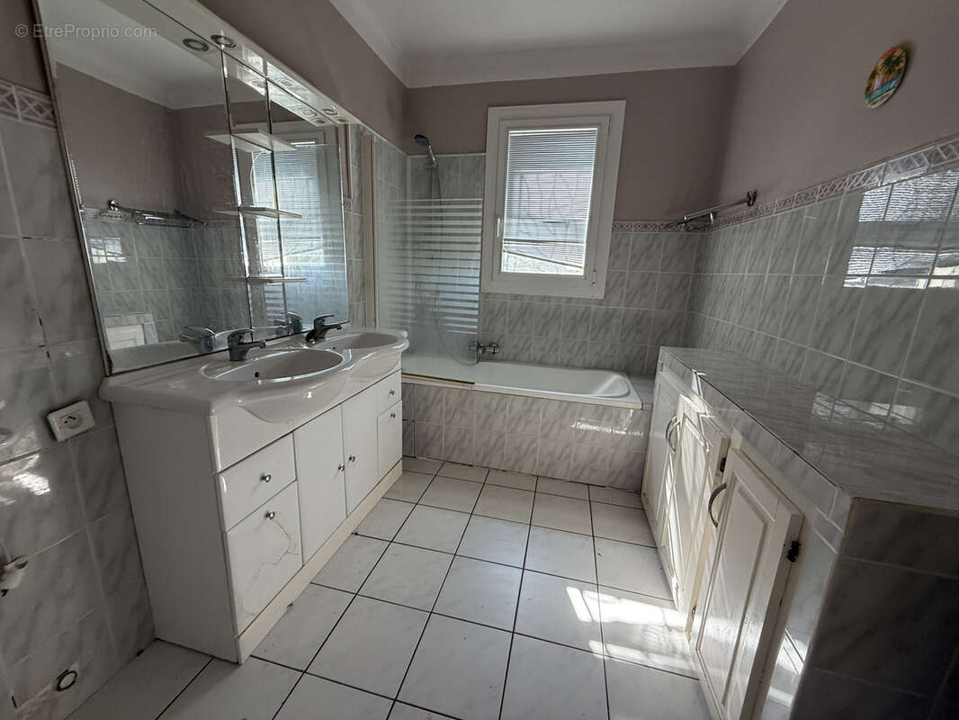 Maison à SAINT-ANDRE-DE-SANGONIS