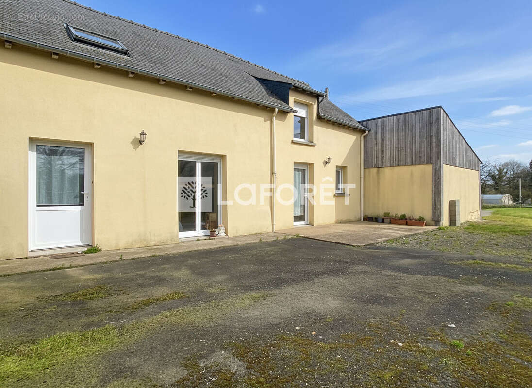 Maison à MERDRIGNAC