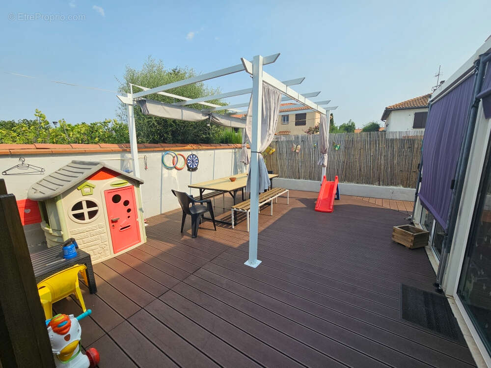 Maison à SAINT-ESTEVE