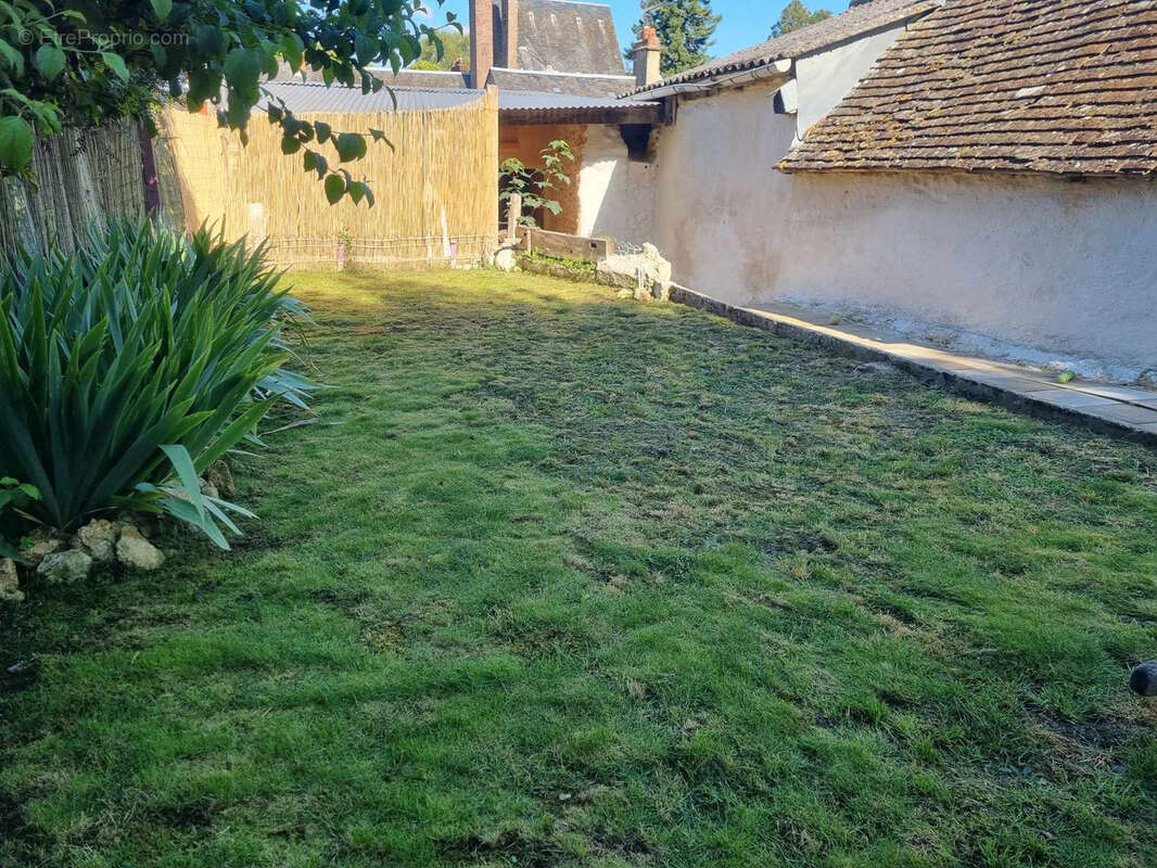 Maison à SAINT-CALAIS