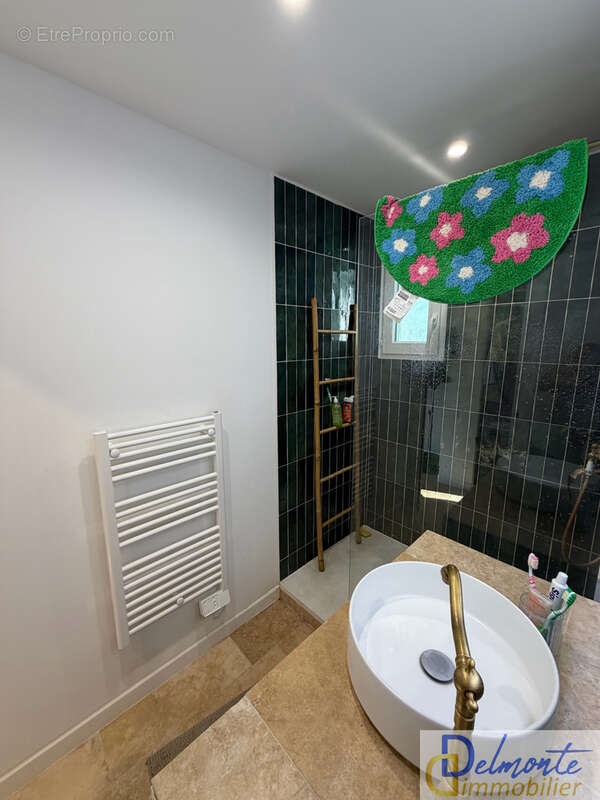 Toulon est - charmant faux t3 56m2 avec balcon et cave - photo 10