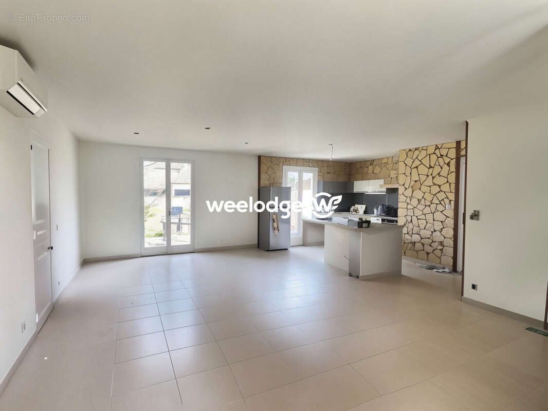 Maison à SAINT-MARTIN-DE-CRAU