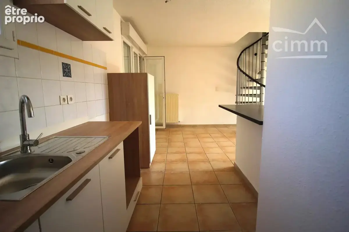 A vendre maison avec jardin et garage - photo 5