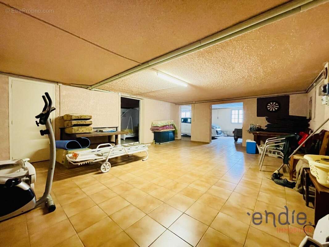 Lorgues villa t6 piscine garage - photo 20