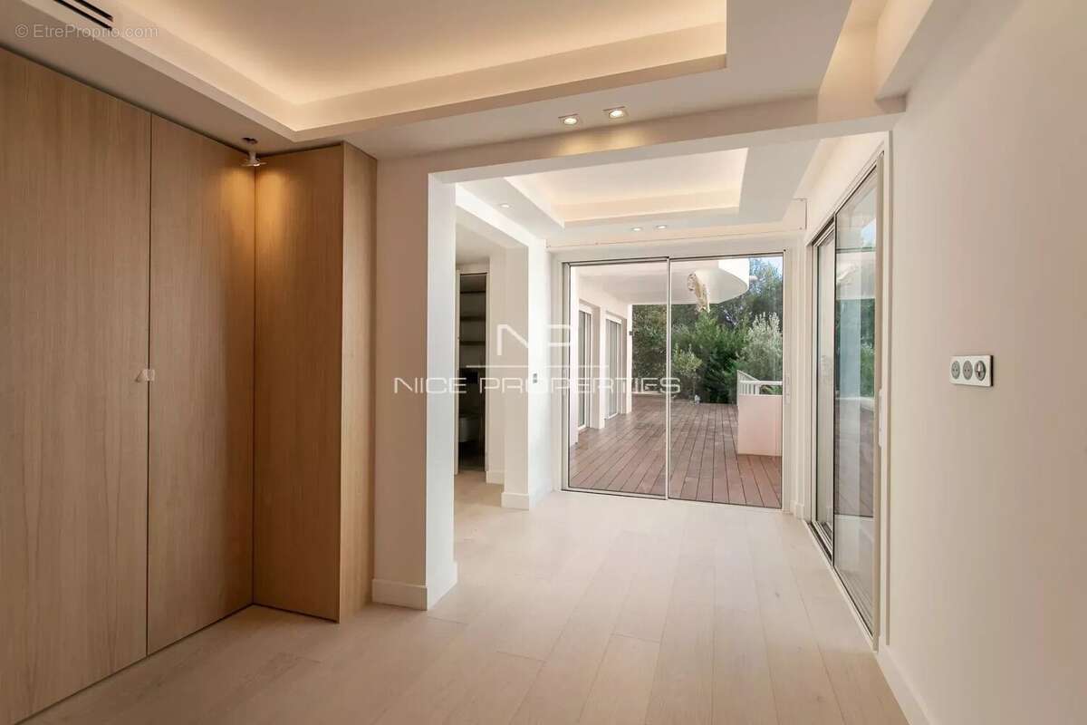 Appartement à ROQUEBRUNE-CAP-MARTIN