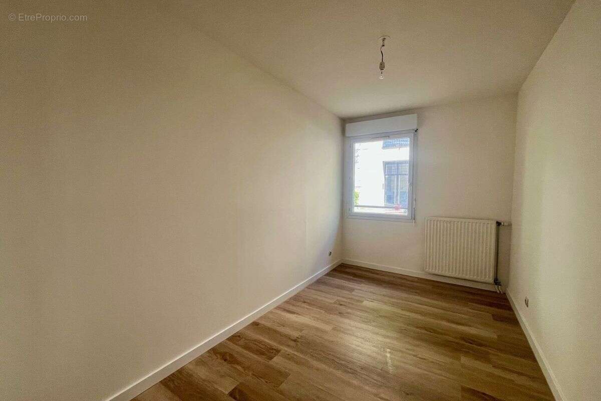 Belle opportunité E02150116L- Spacieux T3 de 76m² possibilité T4 en RDC avec terrasse de 38m² vue sur jardin - photo 3