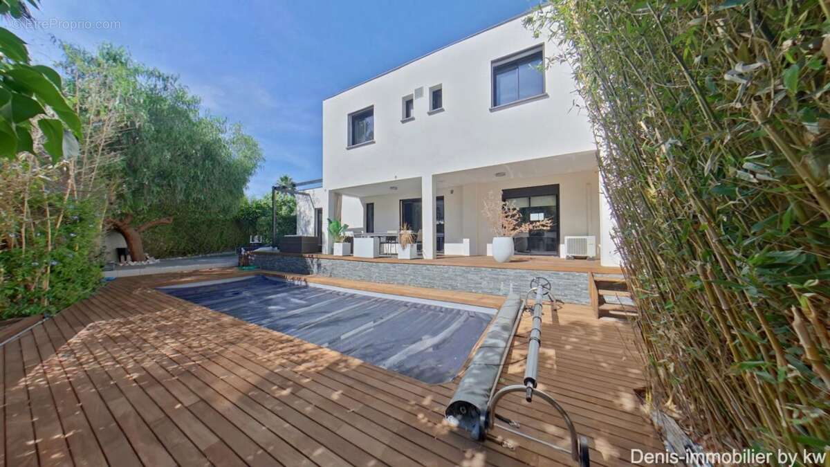 Maison à VILLENEUVE-DE-LA-RAHO