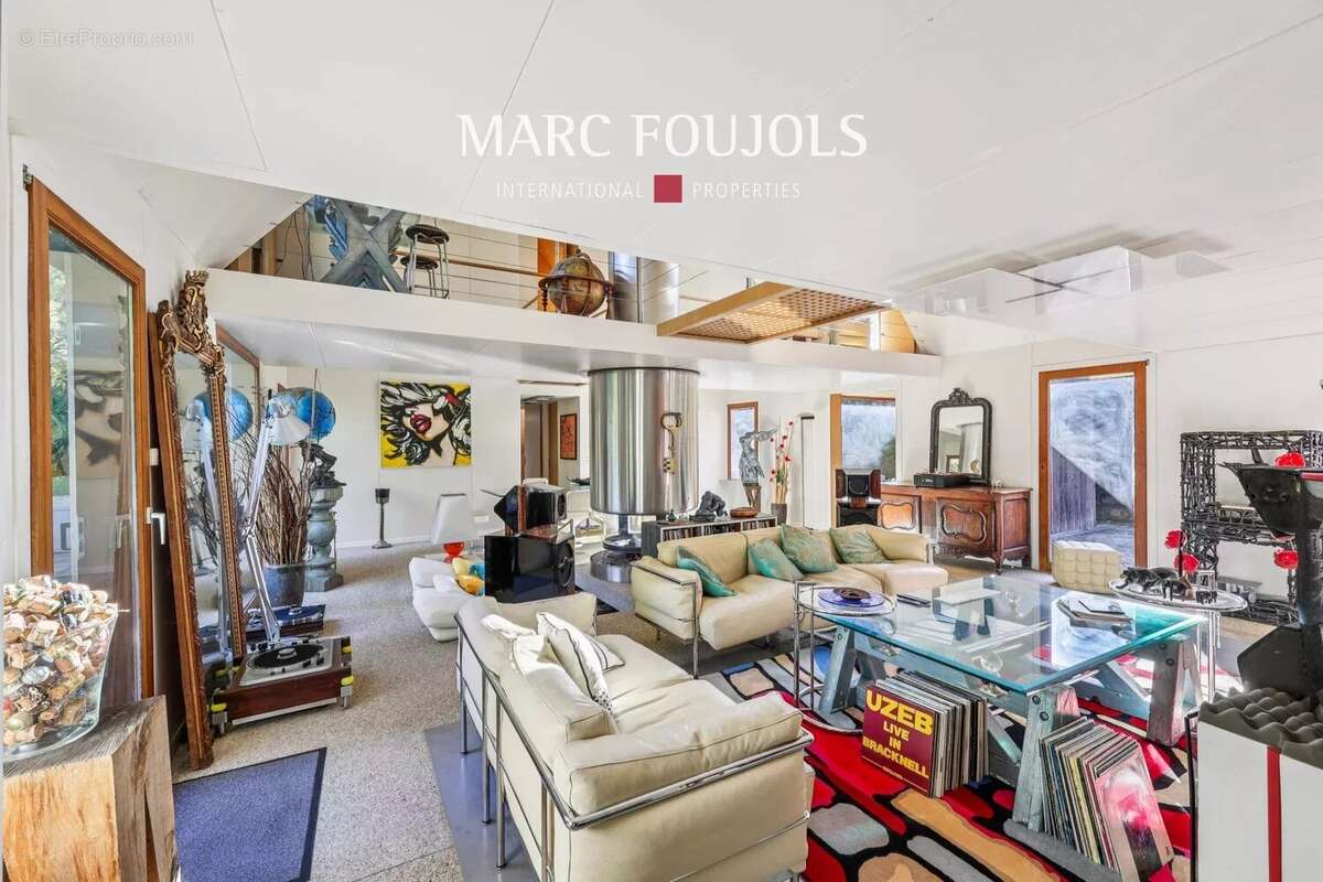 Maison à LA CELLE-SUR-MORIN