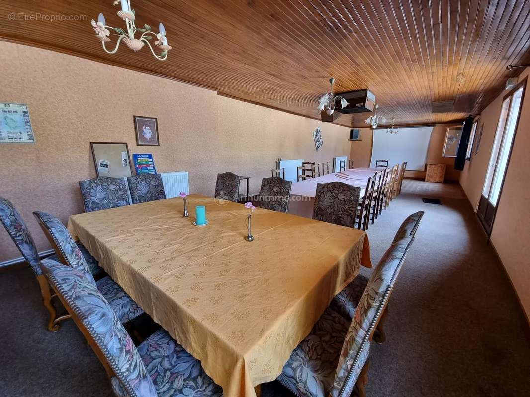 Appartement à BOURG-SAINTE-MARIE