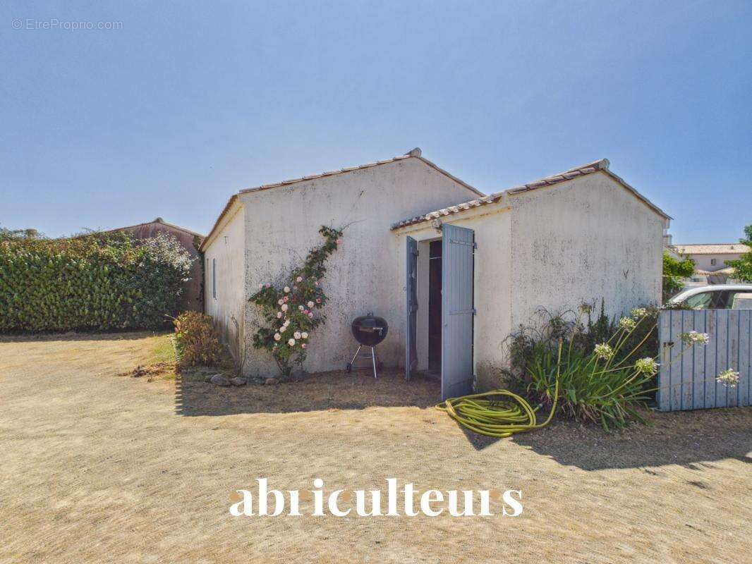 Maison familiale de 7 chambres en vente à Noirmoutier-en-l’Île (85330) - photo 19