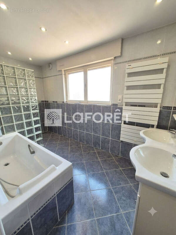Maison Halluin 6 pièce(s) 216 m2 - photo 3
