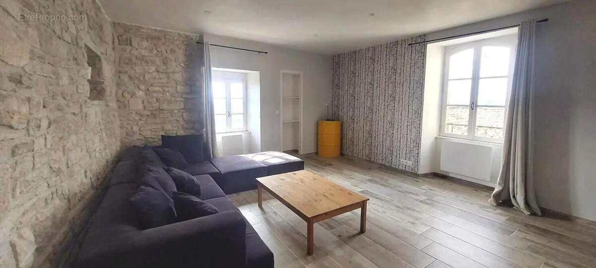 Maison à VEZENOBRES