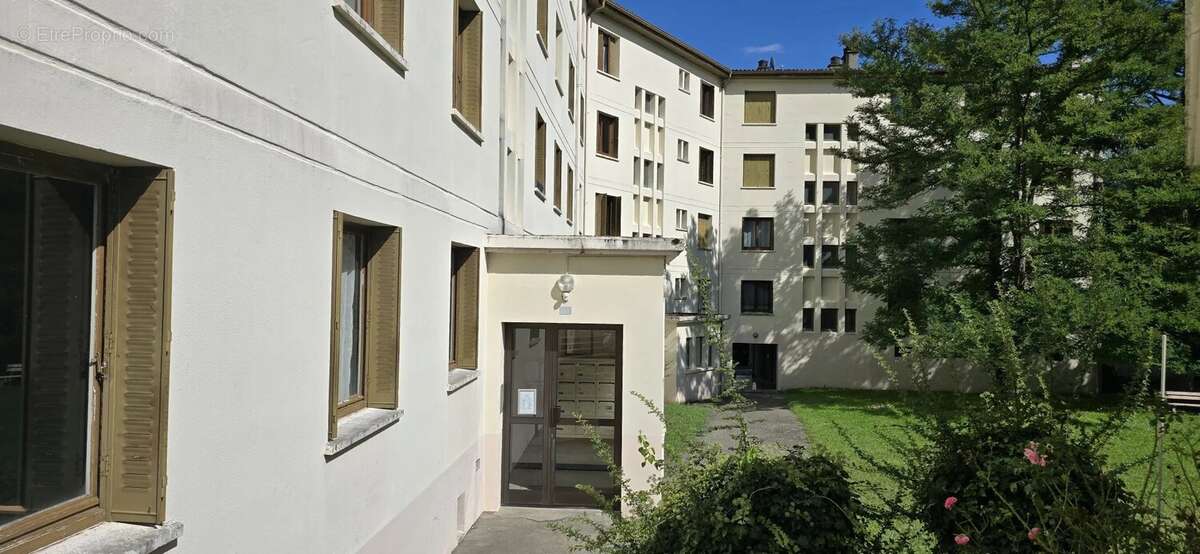 Appartement à LE BOURGET-DU-LAC