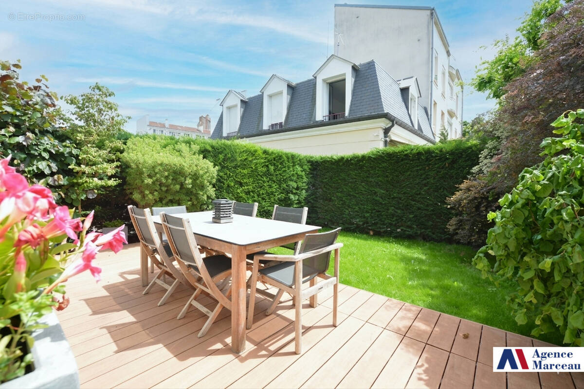 Maison à COURBEVOIE