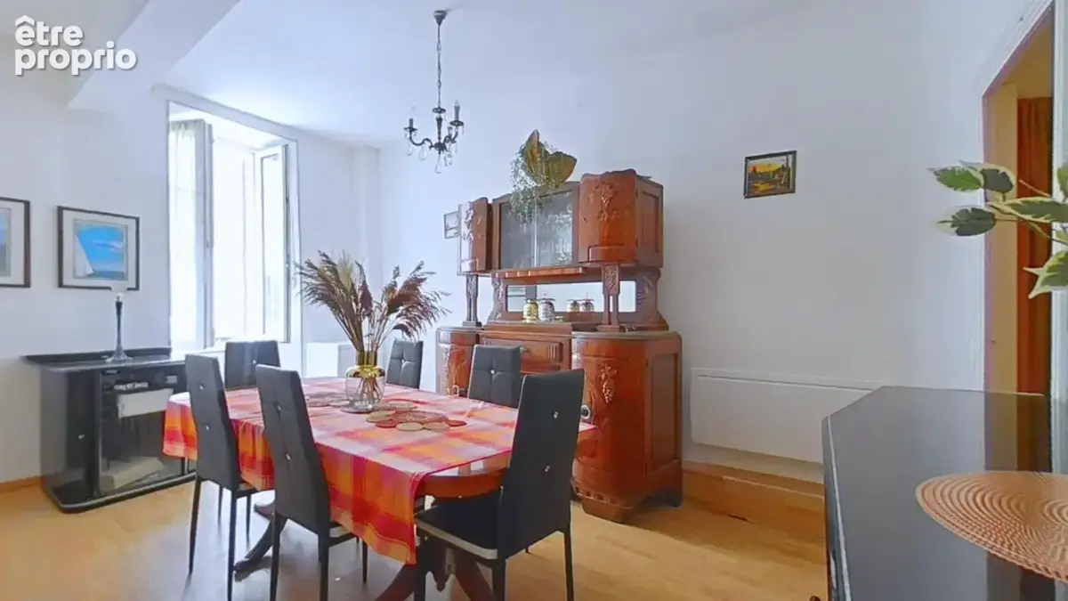 Maison de village à Ouveillan 8 pièces - 240 m² avec extèrieur - photo 4