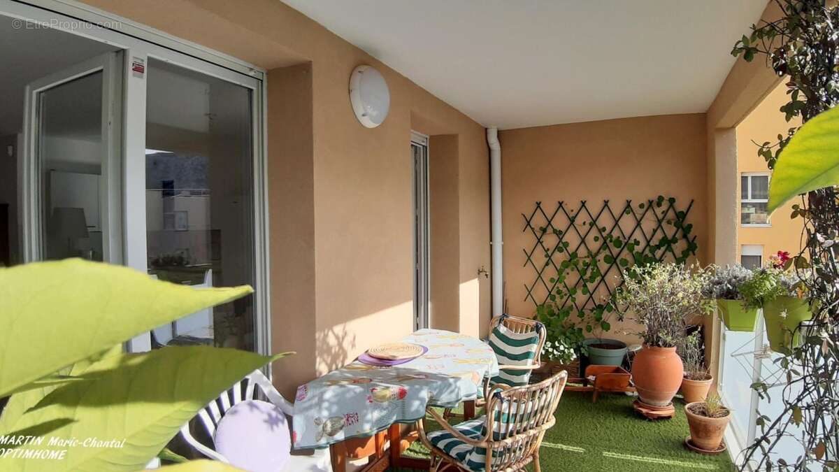 13009 MARSEILLE T3 de 66 m² avec terrasse de 12 m² et box 14 m² – Proche Calanques de Sormiou - photo 2